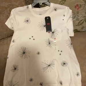 Levi’s tees size xl